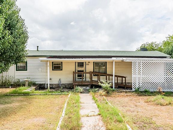 2nd image of 1109 Pawnee Trl