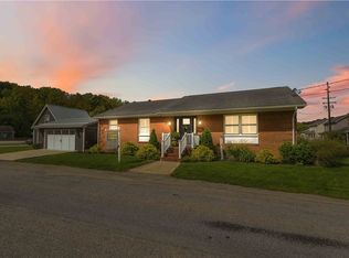 301 W Loyalhanna St, Ligonier, PA 15658