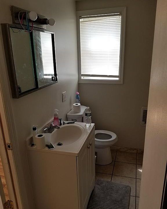 1st image of 319 W Oakland Ave