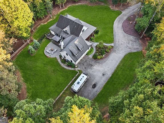 3rd image of 889 Freehome Rd