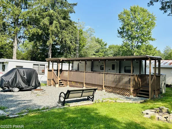 109 Big Bear Rd, Hawley, PA 18428