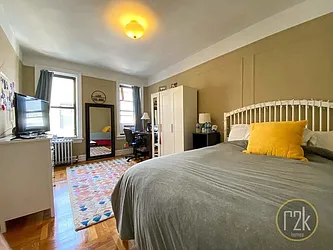 Rented by Realty 2000 Corp