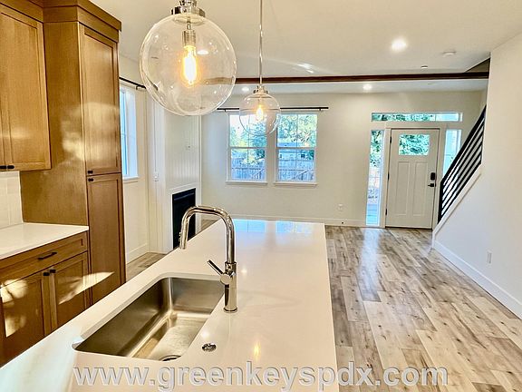 Kitchen island with quartz countertop