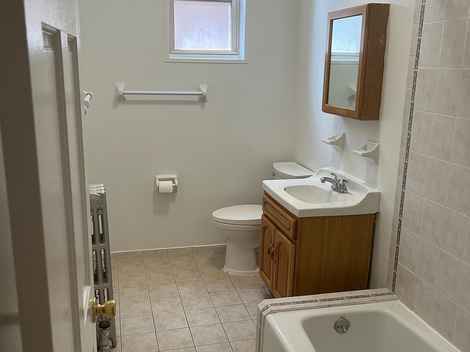 1st image of 112 Lake Ave #3