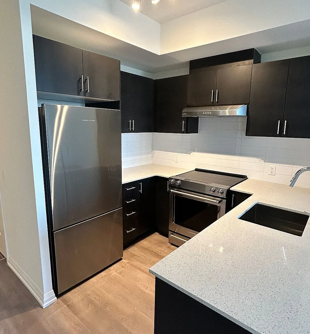 2 bed, $2,400 — Photo 3