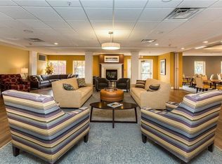 2727 82nd Pl APT 203, Urbandale, IA 50322