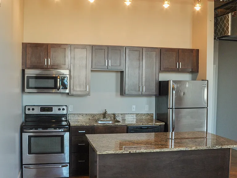 206 Cesar E Chavez Ave SW — Photo 2