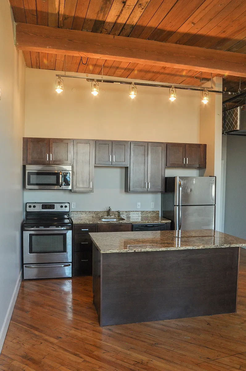 Building Photo - 206 Cesar E Chavez Ave SW