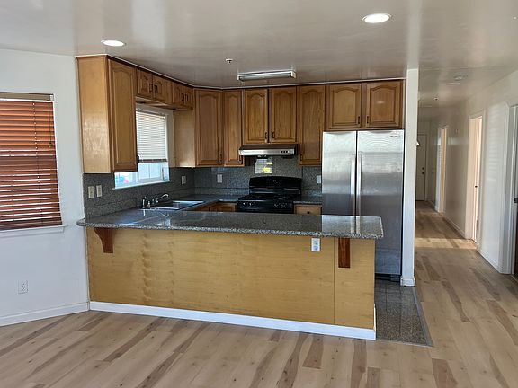 5th image of 2138 23rd Ave Floor 2