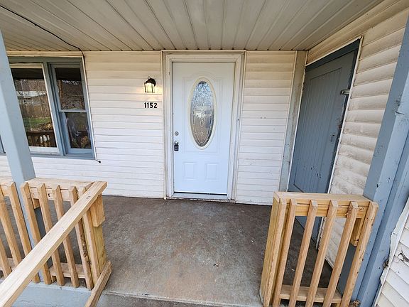 4th image of 1152 W Hovey St