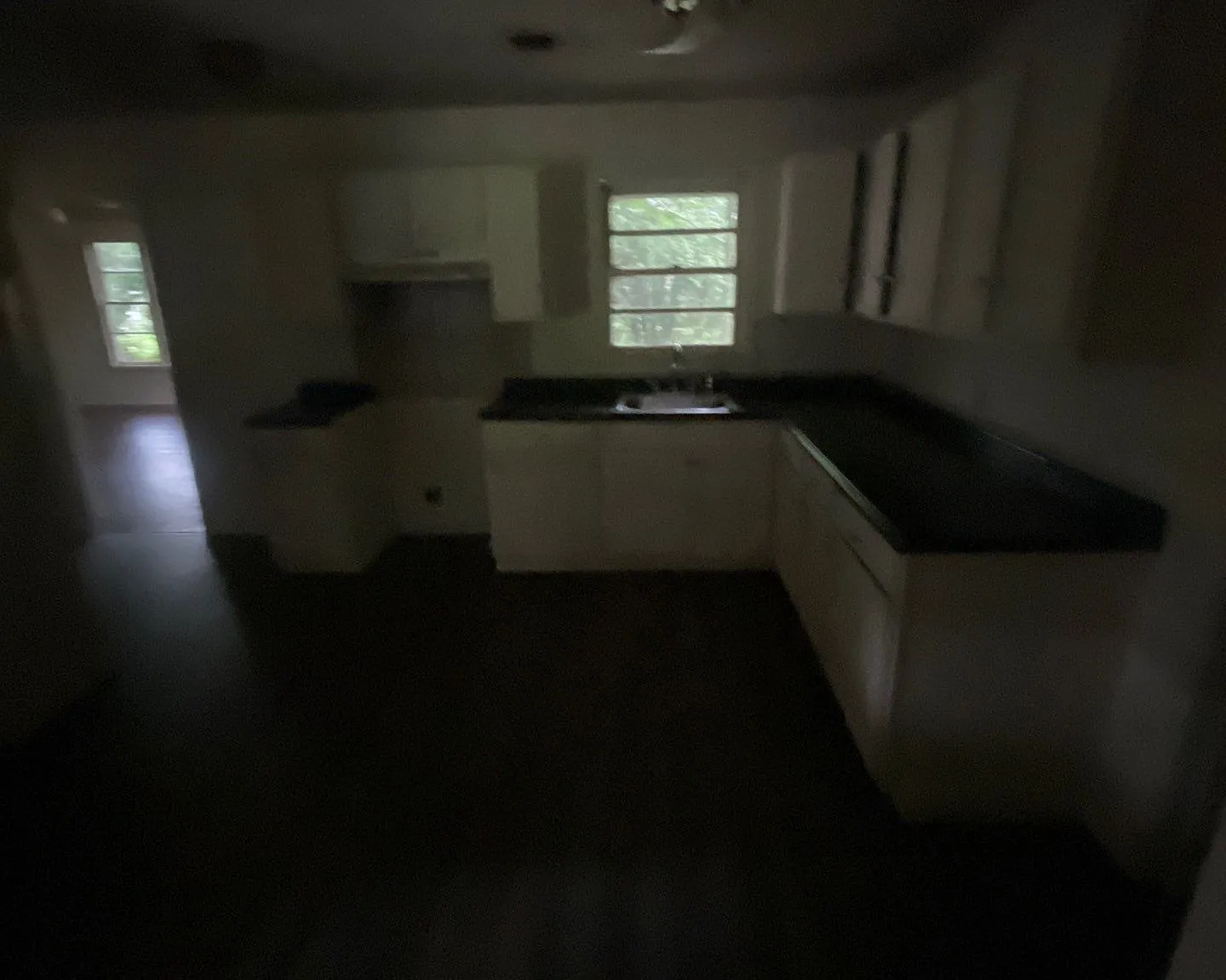 925 Oleander Avenue- NEW - 1 — Photo 4