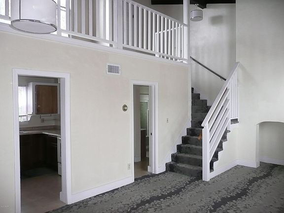 5th image of 307 Cottrill St
