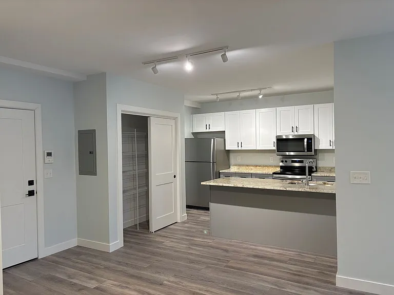 310 BARNSTABLE ROAD RESIDENCES LLC — Photo 5
