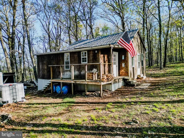 477 Madera Dr, Slanesville, WV 25444