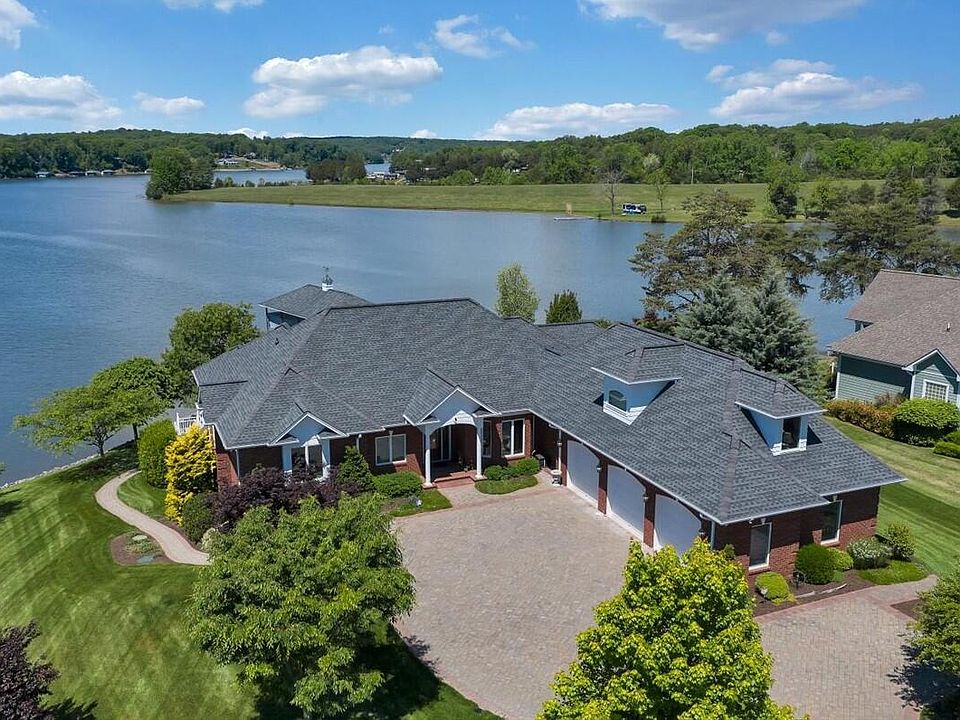 1st image of 103 Cape Pointe Dr