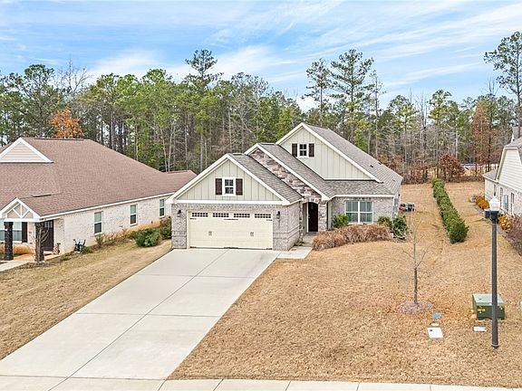 2nd image of 2338 Sherwood Dr