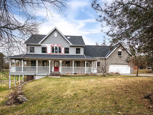 1674 South Blvd, Kingston, ON K7L 4V1