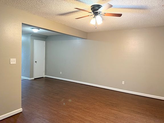 3rd image of 207 White Oak Dr NE #B