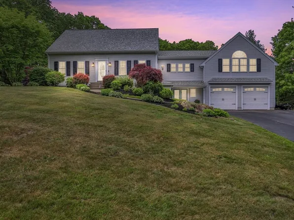 36 Chershire Ave, Acushnet, MA 02743