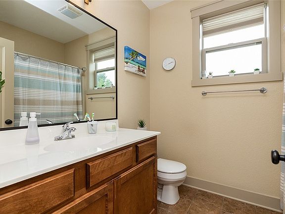 5th image of 4870 Windsor Cir