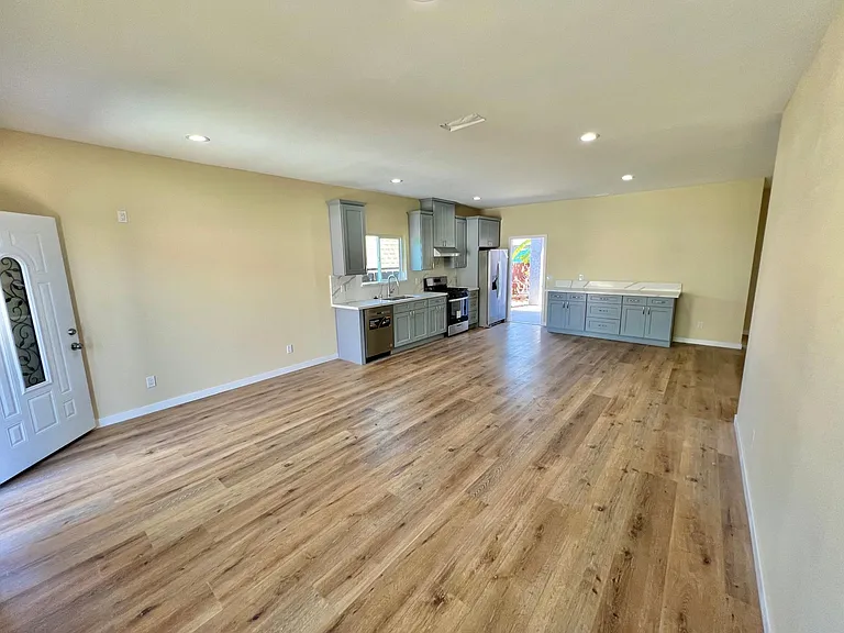 6887 Marlowe Dr — Photo 5