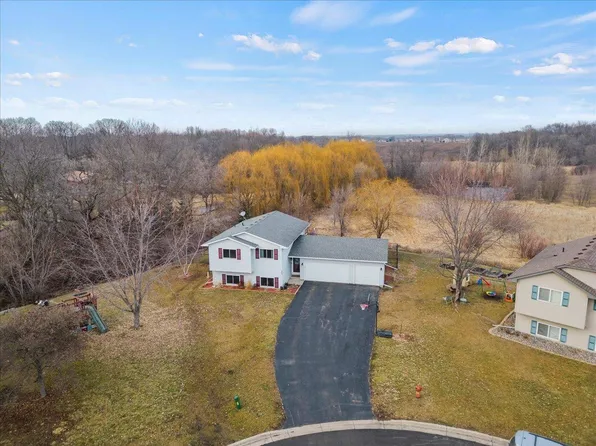 305 Hogan Cir, Montrose, MN 55363