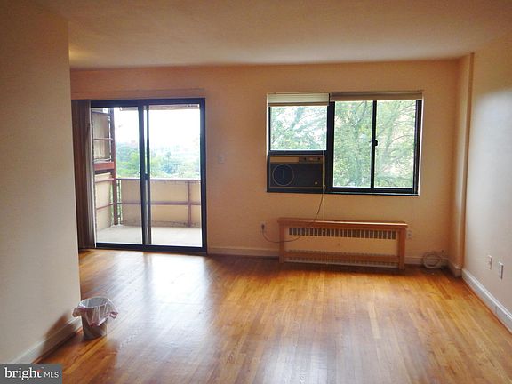 2nd image of 1563 N Colonial Ter APT 302