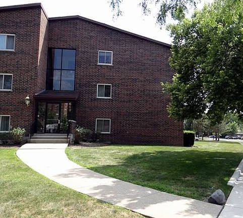3rd image of 660 Perrie Dr APT 102