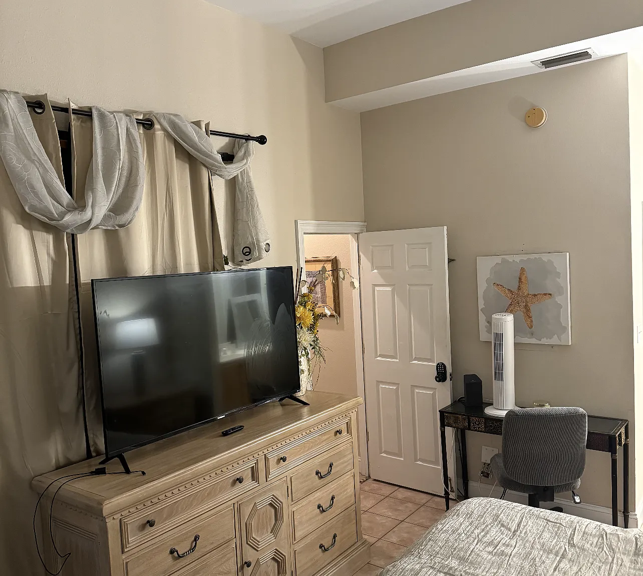 3 bed, 1900 sqft, $1,400 — Photo 2