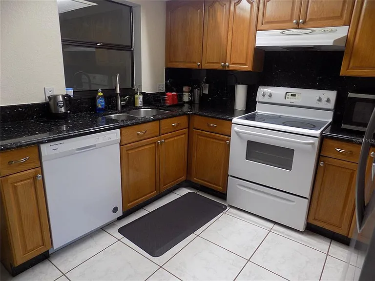 342 Millport St NW — Photo 4