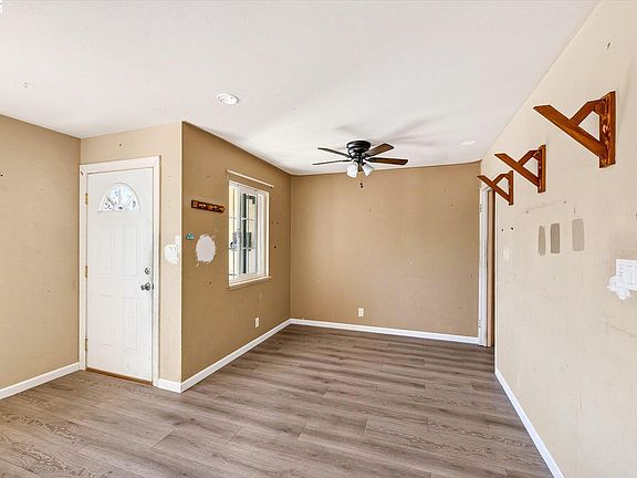 4th image of 3470 Pestana Way