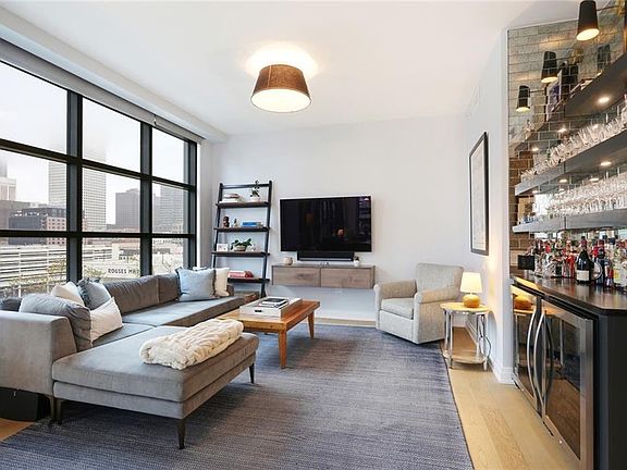 5th image of 1001 Julia St Unit 6C
