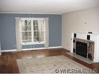3rd image of 50 Mountain View Dr