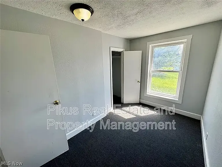 1217 Shriver Ave NE — Photo 7