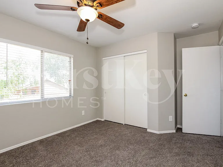 9156 W Quail Ave — Photo 13