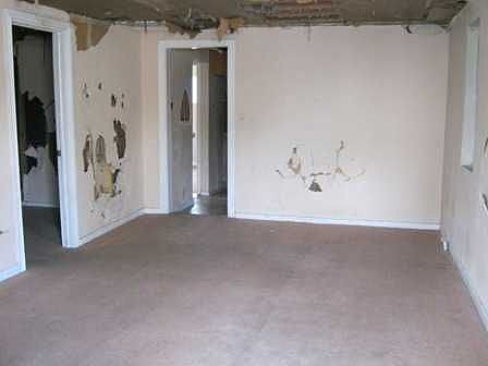 4th image of 480 S Lowell Blvd