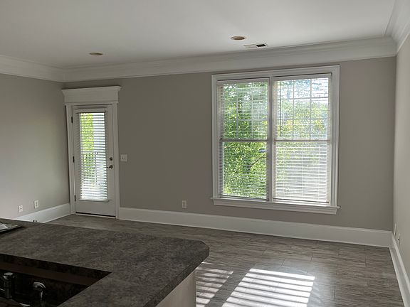 3rd image of 901 Canenaugh Dr APT 304