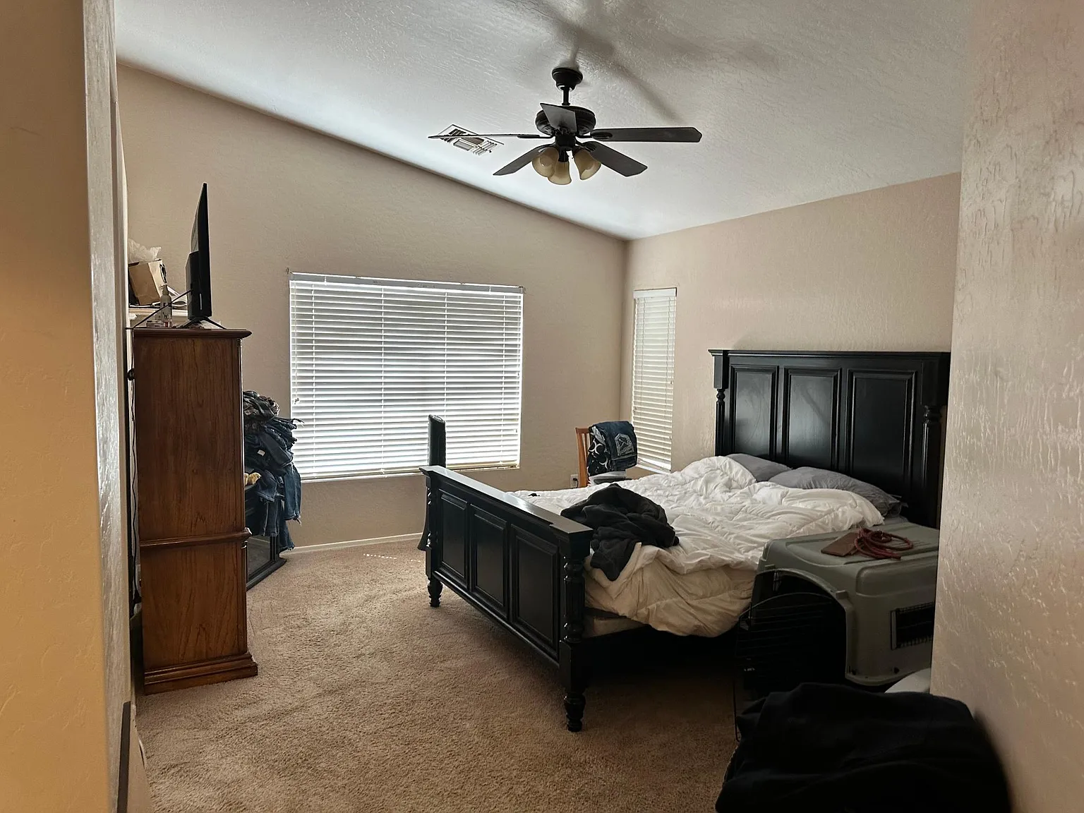 677 E Redondo Dr — Photo 3