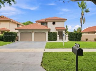 3931 NW 7th Pl, Deerfield Beach, FL 33442