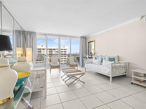 4th image of 5601 Collins Ave APT 1515