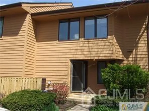 35 Sayre Dr, Princeton, NJ 08540