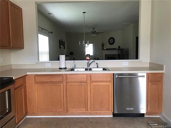 4th image of 924 Sundance Dr