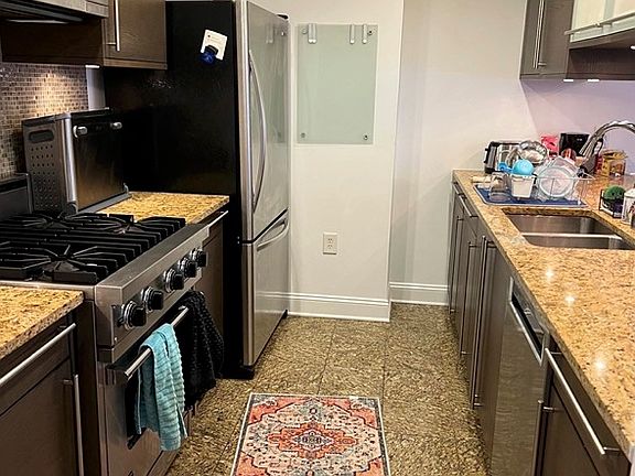 5th image of 10 Regent St