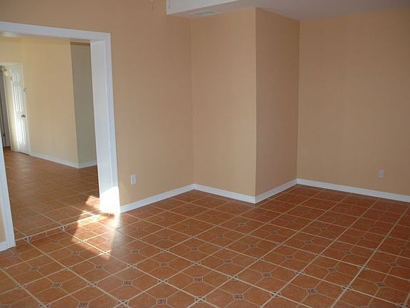 Huge Family Room/Office