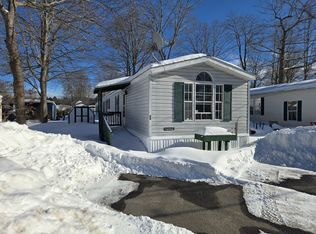 32 Shea St #32S, Brunswick, ME 04011