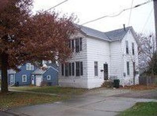 912 W 8th St, Waterloo, IA 50702