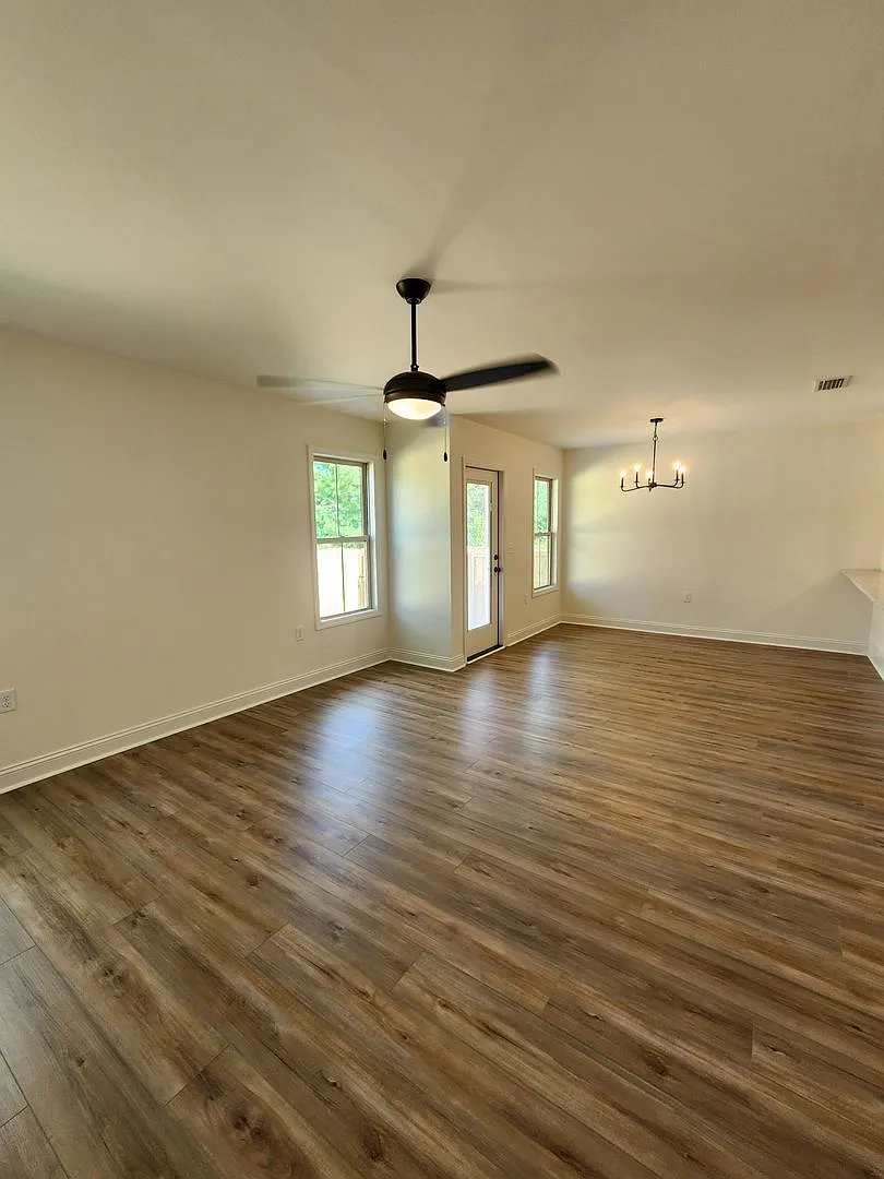 !!New Construction!! NEAR Pinegrove Elementary/Middle - 4BR Home with Granite Countertops, LVP Fl... — Photo 2