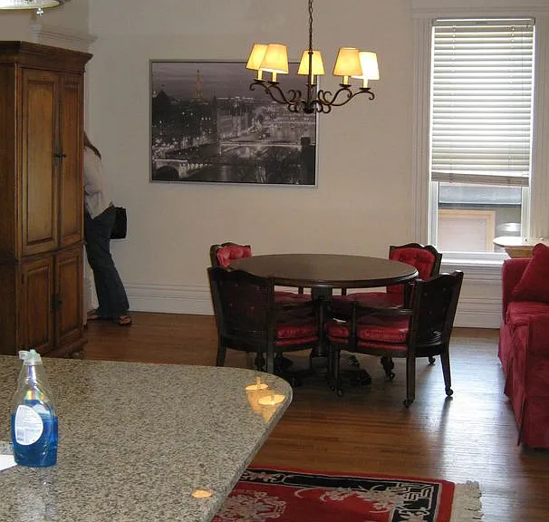 147-149 W Hubbard Ave — Photo 5