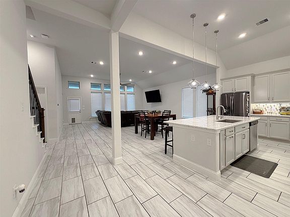 5th image of 2001 Sadtler Ridge Cir