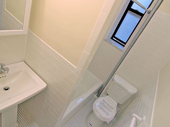 4th image of 141 W 139th St APT D37